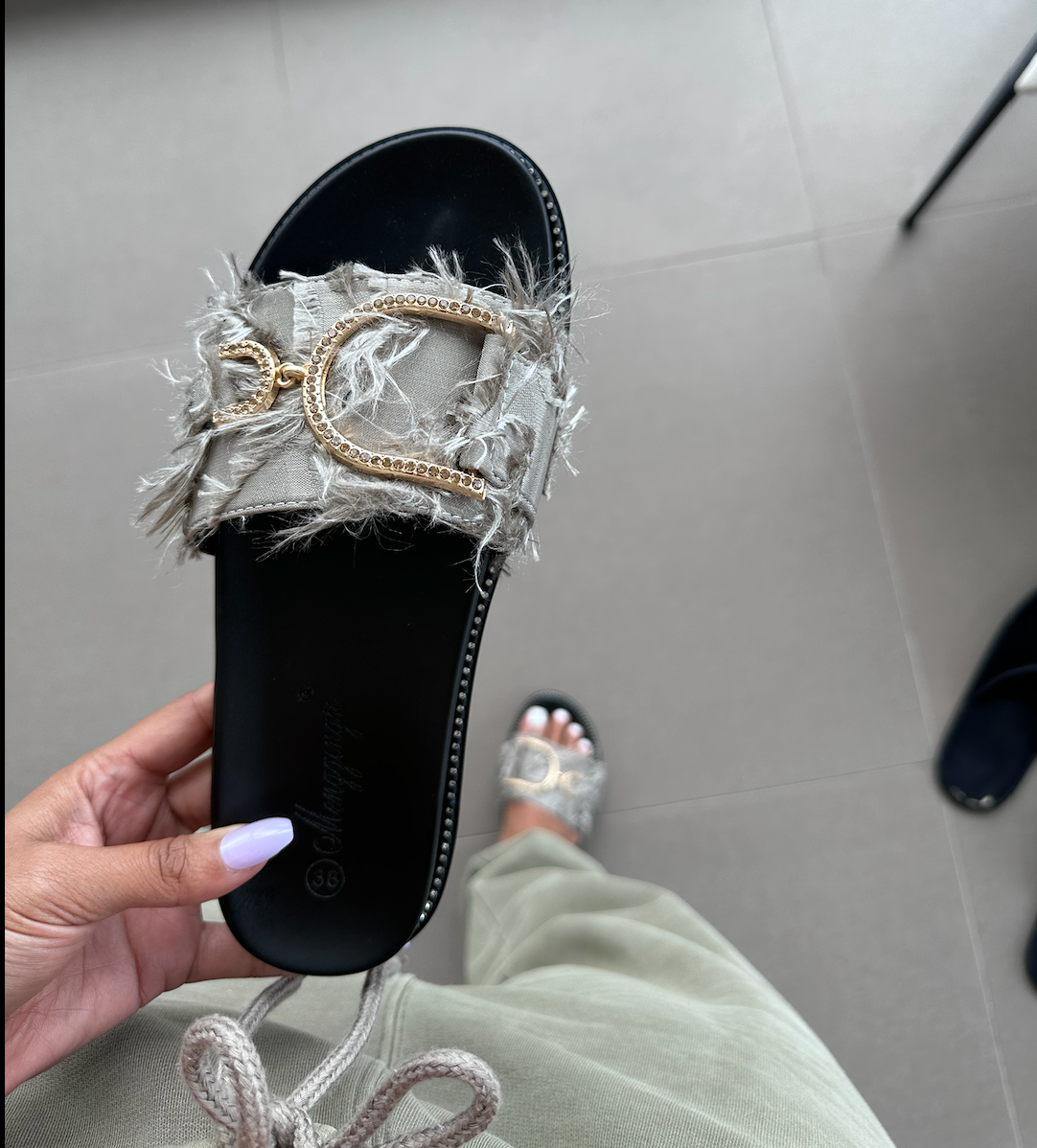 NO.17 D-Slide in Greyge (Sale)